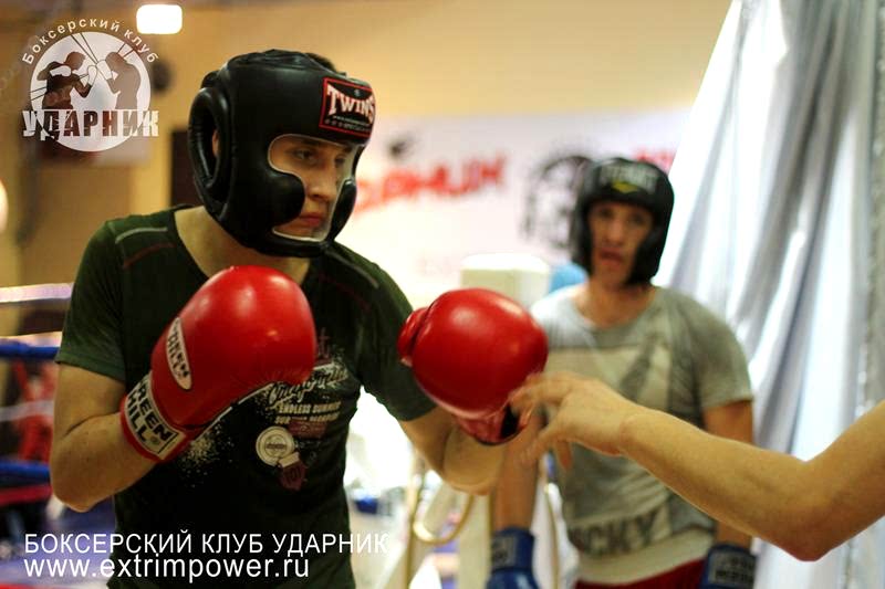 боксёрские перчатки боксерский шлем