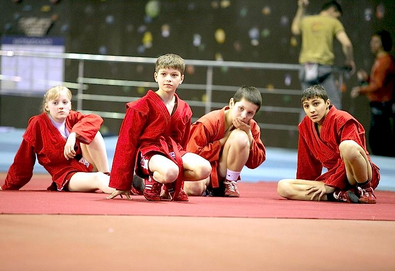 Тренировки по Детскому Самбо в БК Ударник